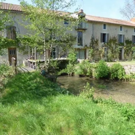 Gigantesque Moulin La Mothe-Saint-Héray